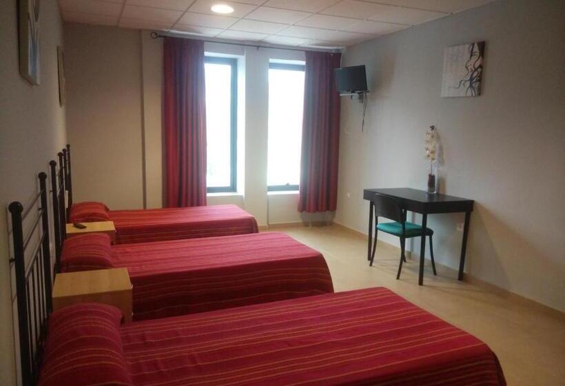 Номер Стандарт Индивидуальный, Hostal La Molina