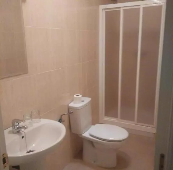 اتاق استاندارد, Hostal La Molina