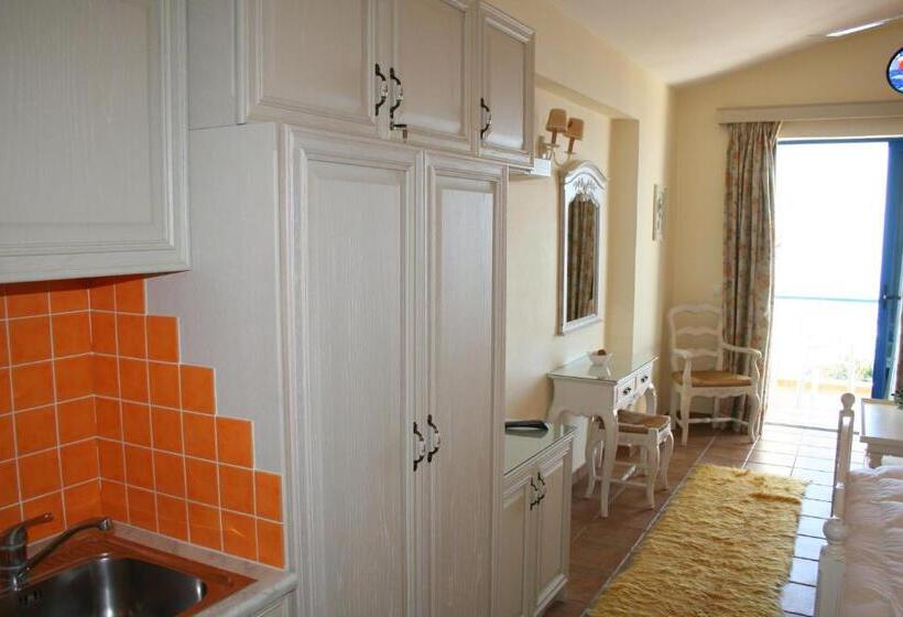 חדר סטנדרט, Agnadi