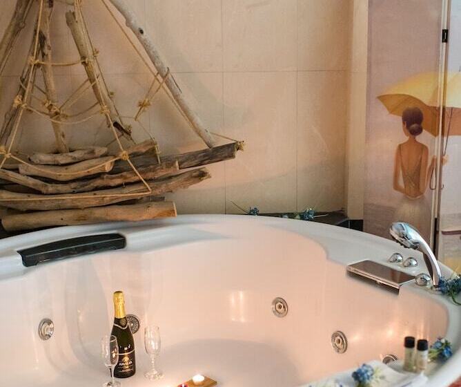 סוויטה דלוקס, Anastazia Luxury Suites & Spa