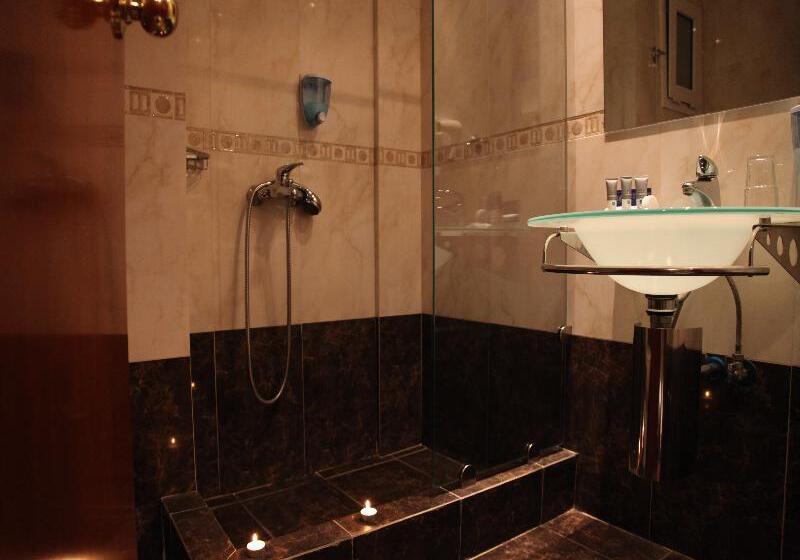 חדר אקזקיוטיב, Anastazia Luxury Suites & Spa