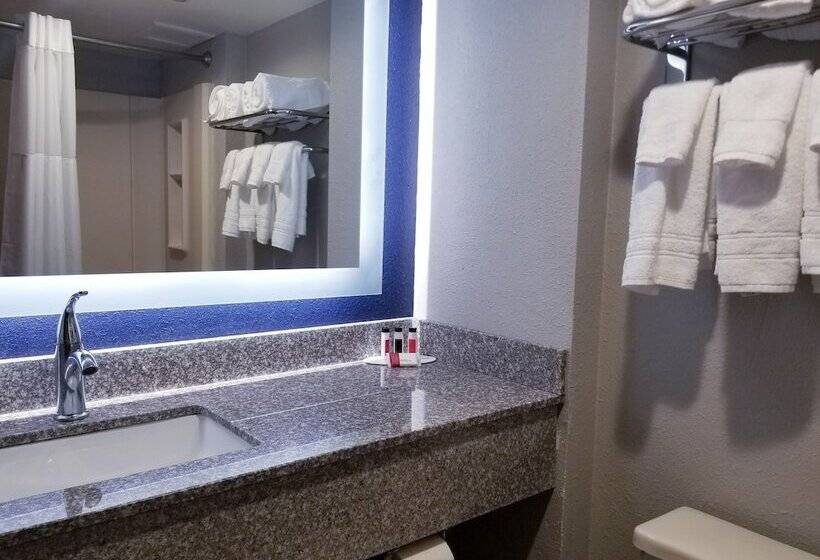 غرفه قياسيه سريرين مزدوجين, Baymont By Wyndham Greenville Oh