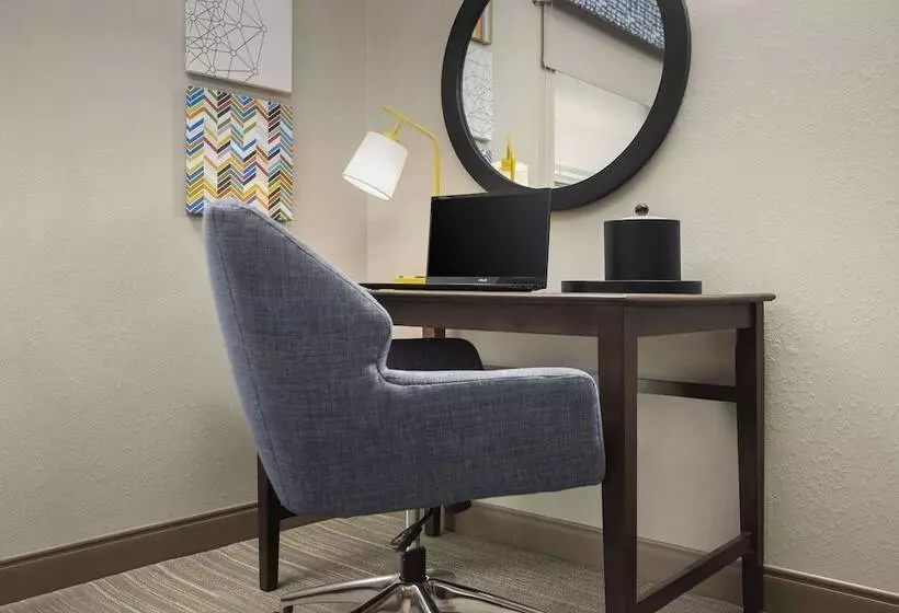 身障者適用スタンダードルーム, Hampton Inn Augusta