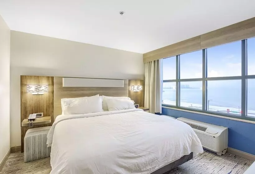 身障者適用スイートルーム, Holiday Inn Express   Gulfport Beach, An Ihg