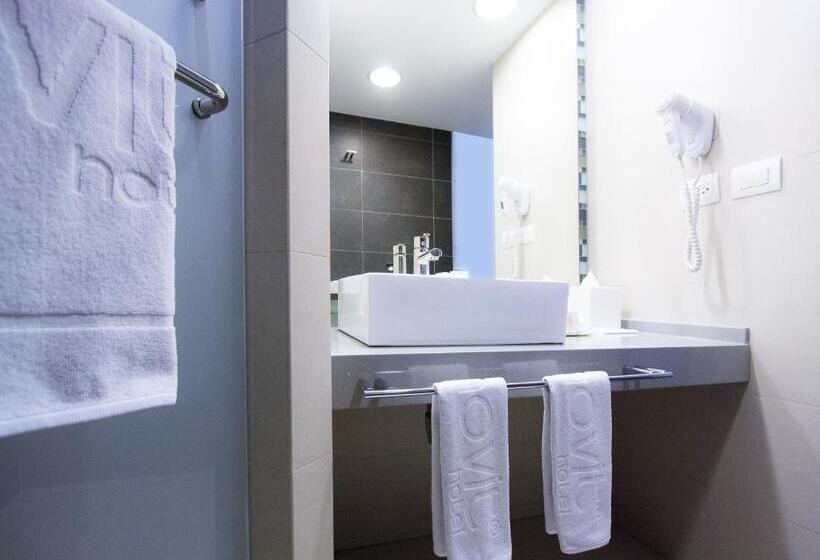 デラックスルーム, Novit