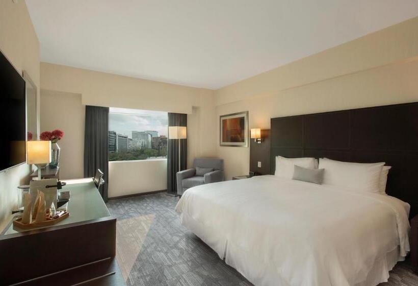 キングサイズベッドのデラックスルーム, Novit