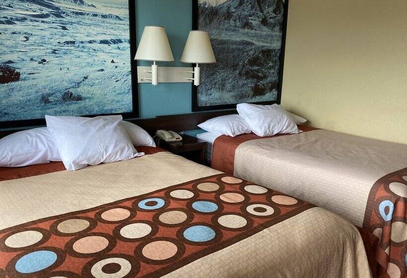 스탠다드 룸 더블 침대 2개, Super 8 By Wyndham Midwest City Ok