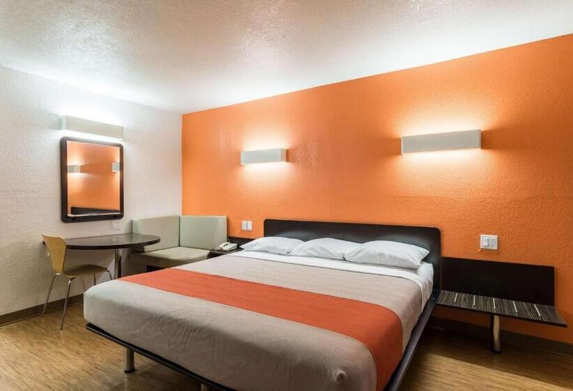 Номер Deluxe Кровать Кинг, Motel 6 uvalde, Tx