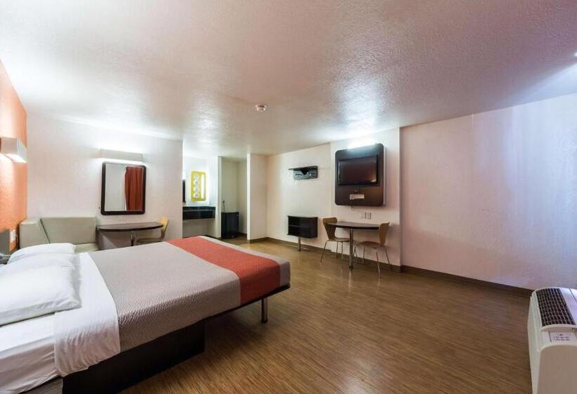 Номер Deluxe Кровать Кинг, Motel 6 uvalde, Tx