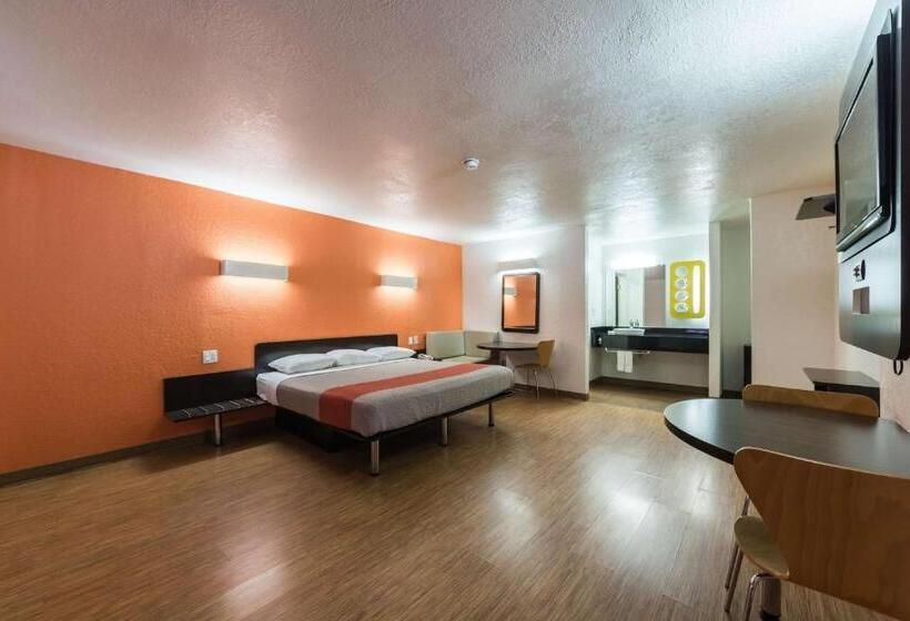 Номер Deluxe Кровать Кинг, Motel 6 uvalde, Tx