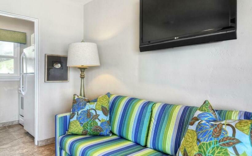 ‫فيلا غرفة نوم واحدة, Beachcomber Inn