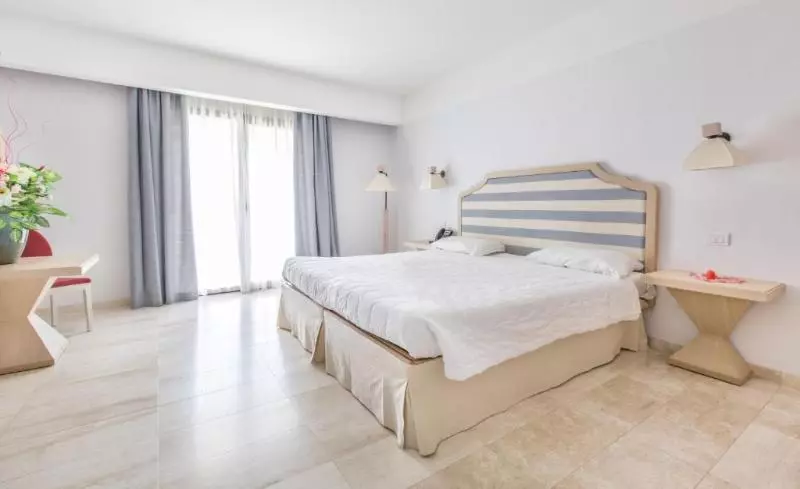 コンフォートトリプルルーム, Grande Baia Resort & Spa