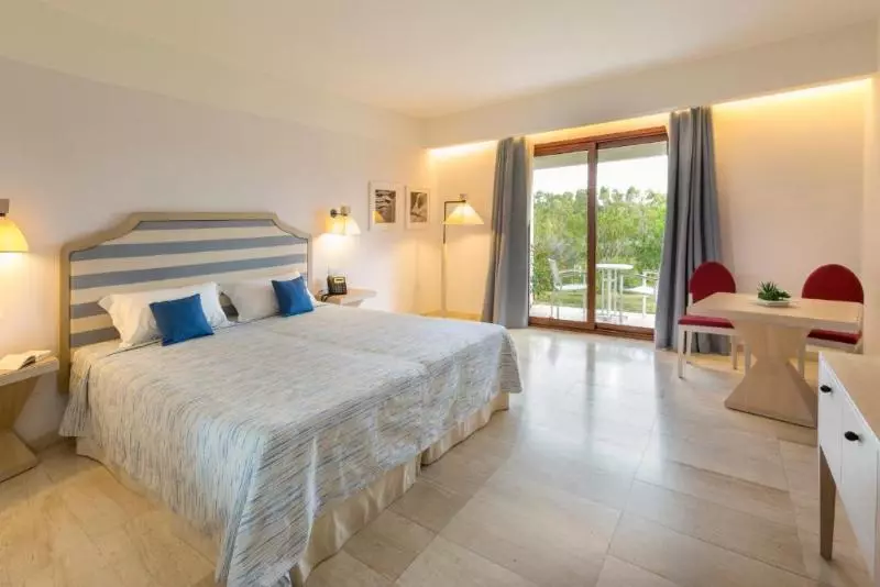 コンフォートトリプルルーム, Grande Baia Resort & Spa