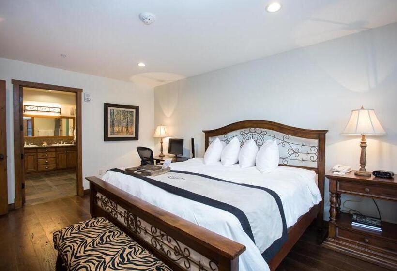 Апартаменты 3 Спальни, Silver Baron Lodge