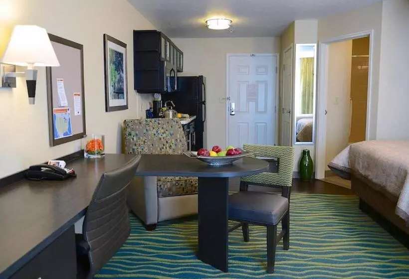 スタンダードスタジオ, Candlewood Suites Denver Northeast   Brighton, An Ihg