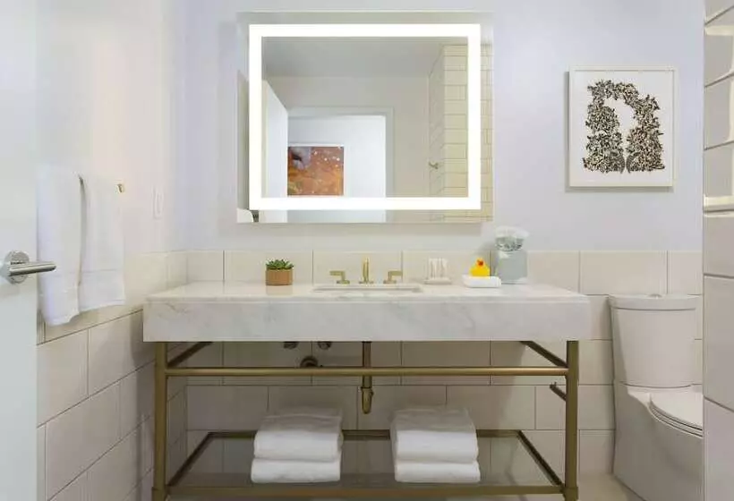 デラックスルーム, 21c Museum Hotel Bentonville   Mgallery