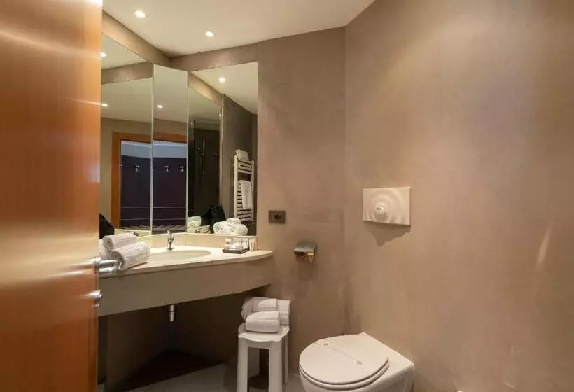 コネクティングルーム（家族用）。, Airporthotel Verona Congress & Relax