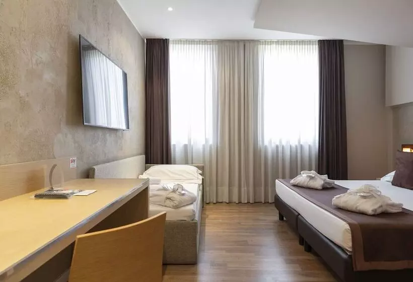 スーペリアトリプルルーム, Airporthotel Verona Congress & Relax