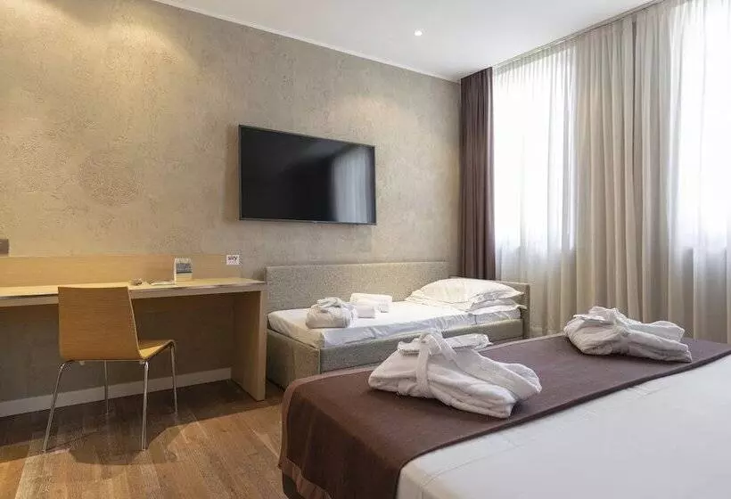 スーペリアトリプルルーム, Airporthotel Verona Congress & Relax
