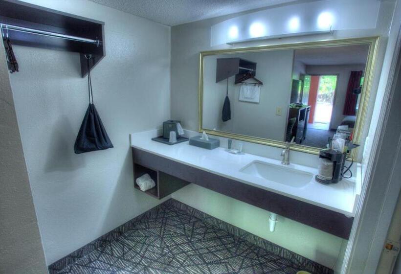 غرفه قياسيه سريرين مزدوجين, Budgetel Inn And Suites Plus Helen