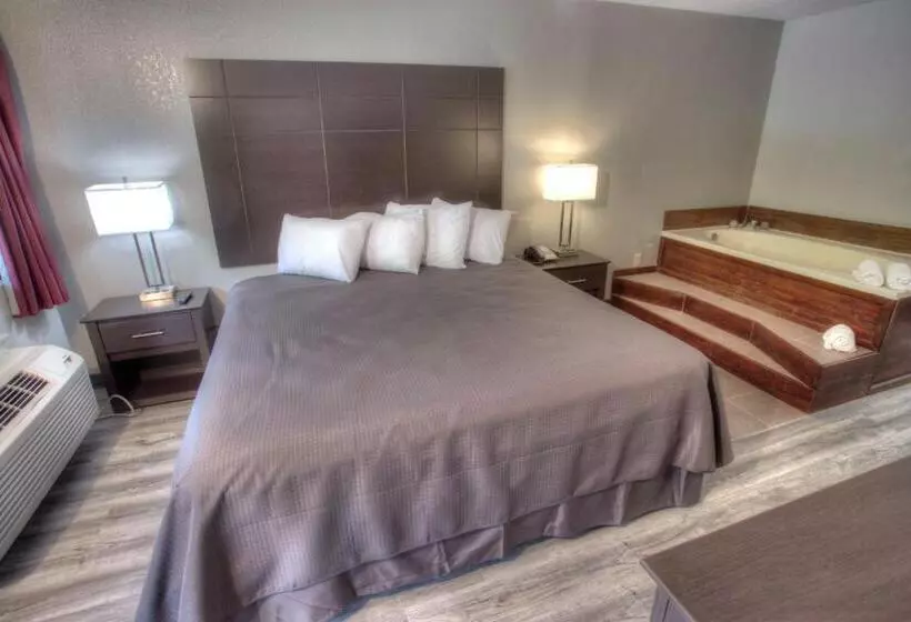 デラックススイート, Budgetel Inn And Suites Plus Helen