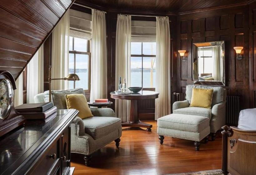 Люкс Deluxe Кровать Кинг, Castle Hill Inn