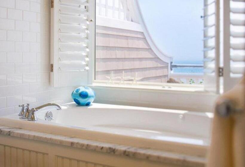 Номер Стандарт, Castle Hill Inn