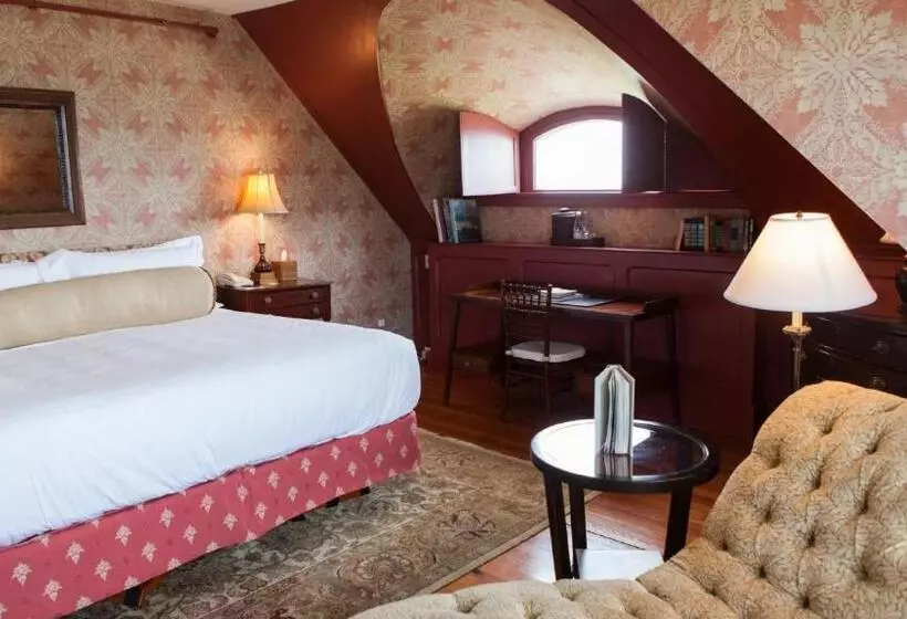 キングサイズベッドのデラックスルーム, Castle Hill Inn