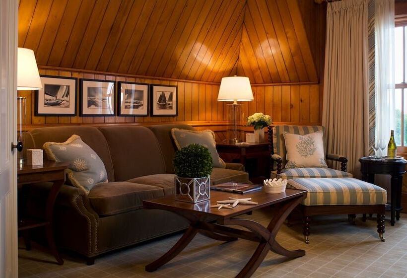 Люкс, Castle Hill Inn