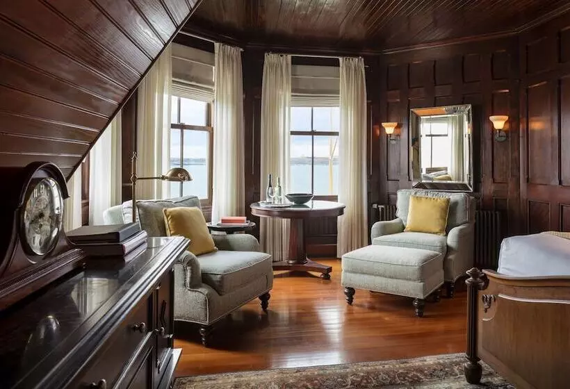 スイート, Castle Hill Inn