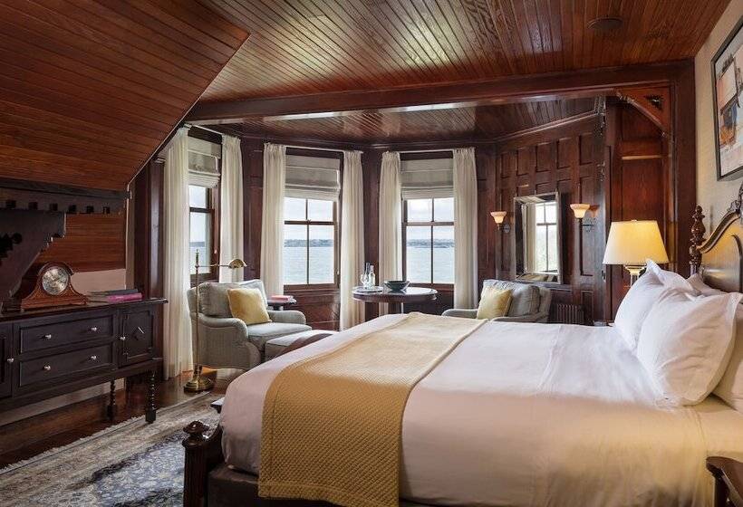 Люкс, Castle Hill Inn