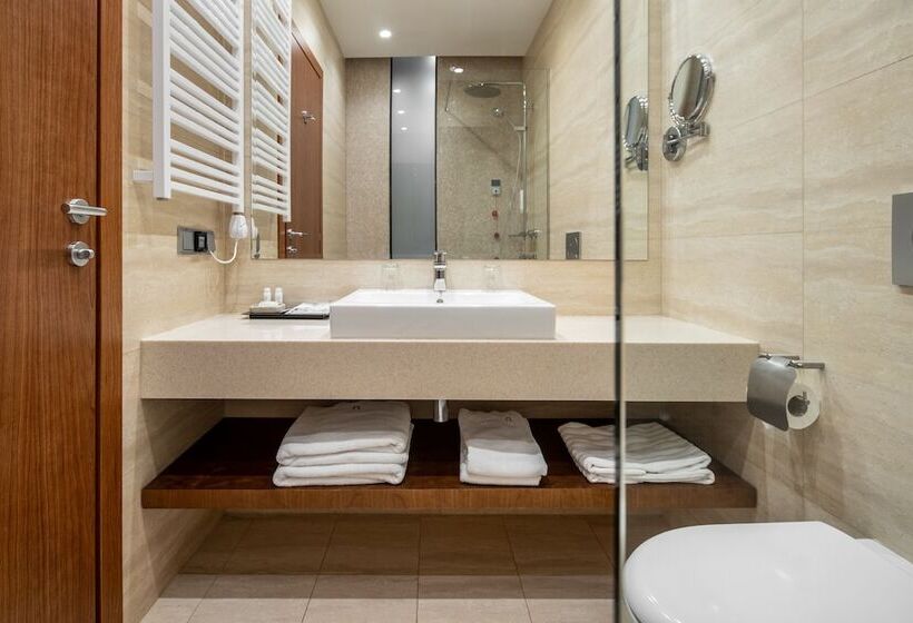 اتاق استاندارد, City