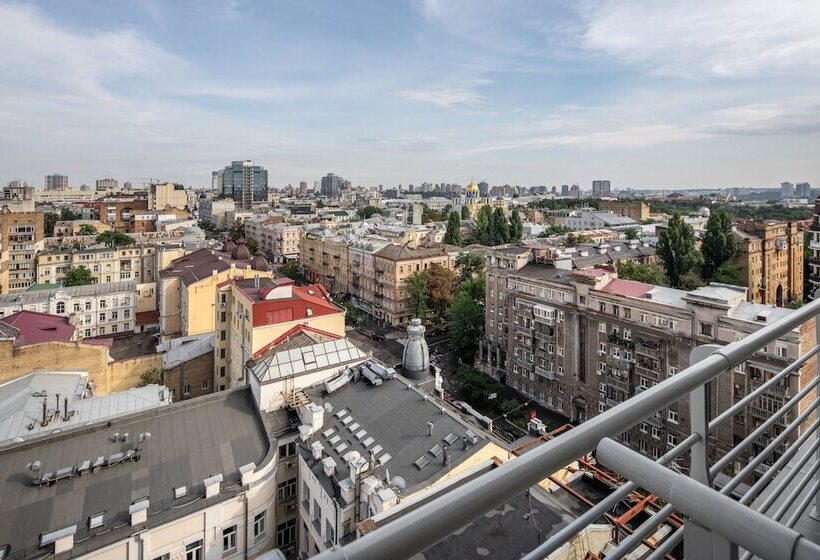 سوییت جونیور, City