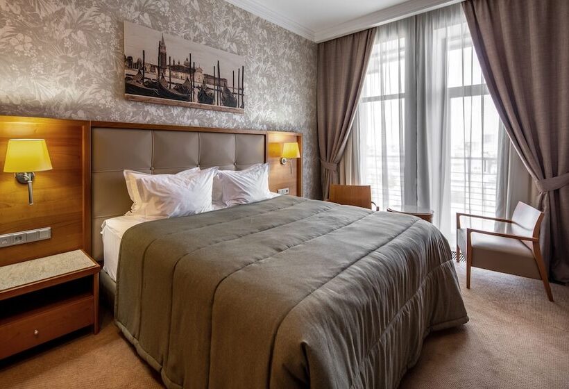 سوییت جونیور, City