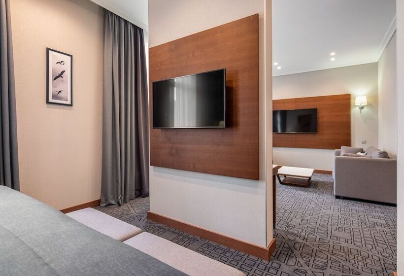 استودیوی استاندارد, City