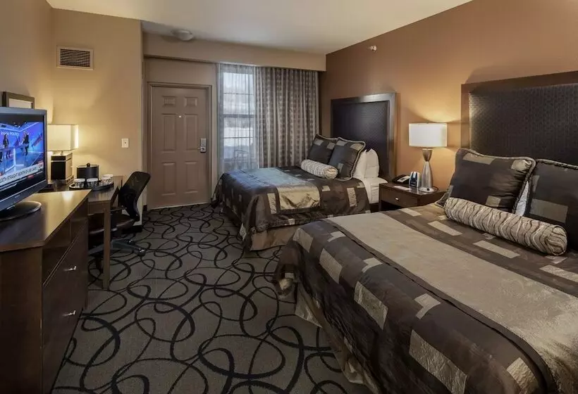 デラックスルーム, Clubhouse Hotel And Suites