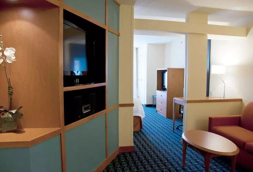 スイート, Fairfield Inn & Suites Ames