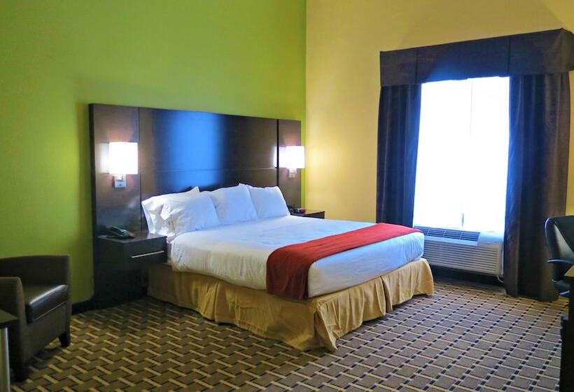 غرفة قياسية, Holiday Inn Express & Suites Cross Lanes, An Ihg