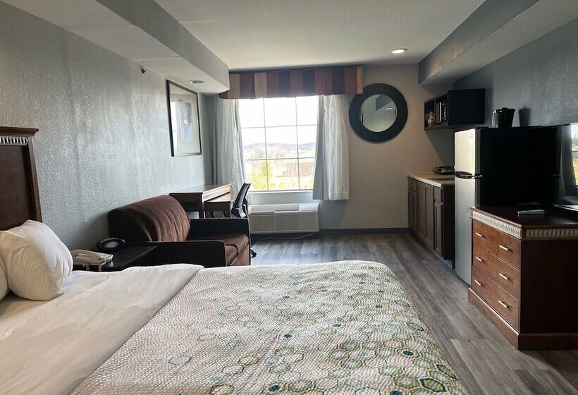 جناح, Hometowne Studios & Suites Washington