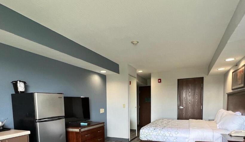 جناح سرير كينج, Hometowne Studios & Suites Washington