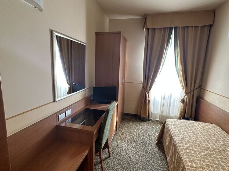 غرفة قياسية فردية, Kristall