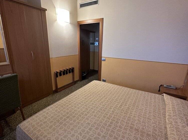 غرفة قياسية, Kristall