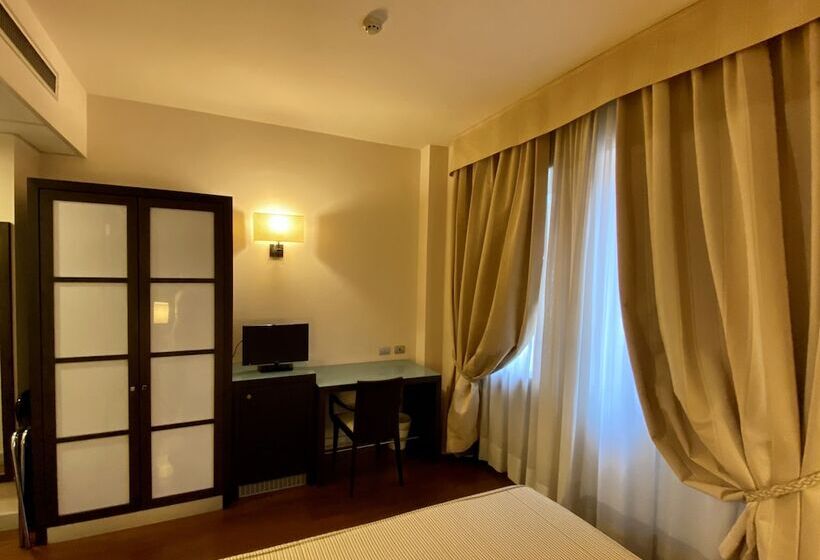 غرفة قياسية, Kristall