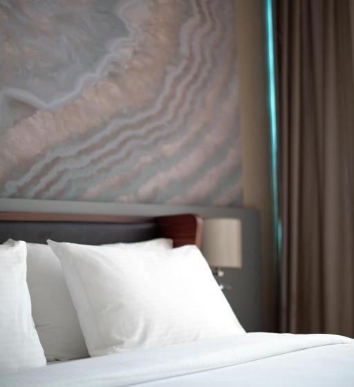 带大床的高级房间, Mercure Istanbul Umraniye