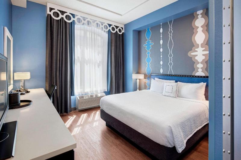 Deluxe Room, Mövenpick Hotel Apartments Al Mamzar Dubai