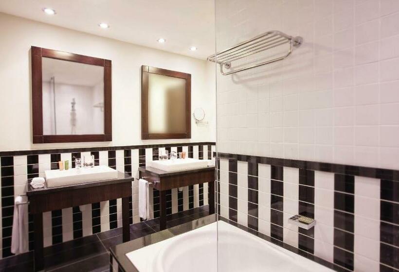 2 Bedroom Apartment, Mövenpick Hotel Apartments Al Mamzar Dubai