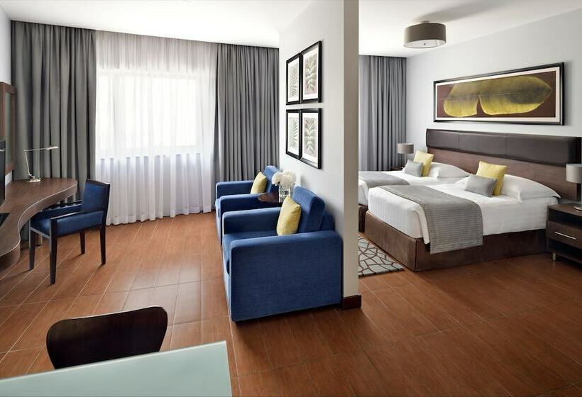 Deluxe Room, Mövenpick Hotel Apartments Al Mamzar Dubai