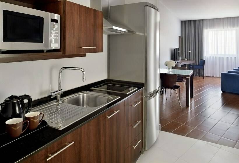 غرفة ديلوكس, Mövenpick Hotel Apartments Al Mamzar Dubai