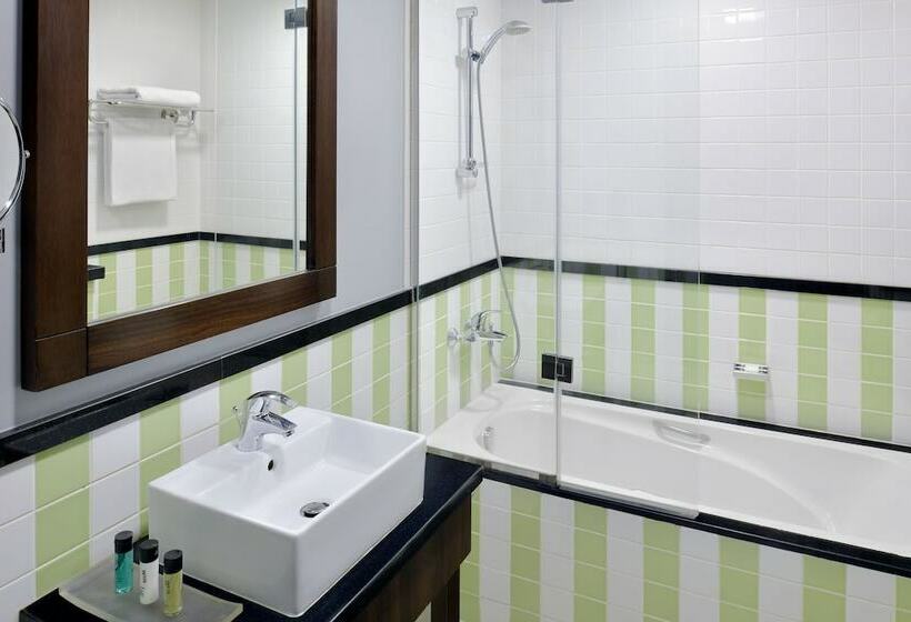 غرفة سوبيريور, Mövenpick Hotel Apartments Al Mamzar Dubai