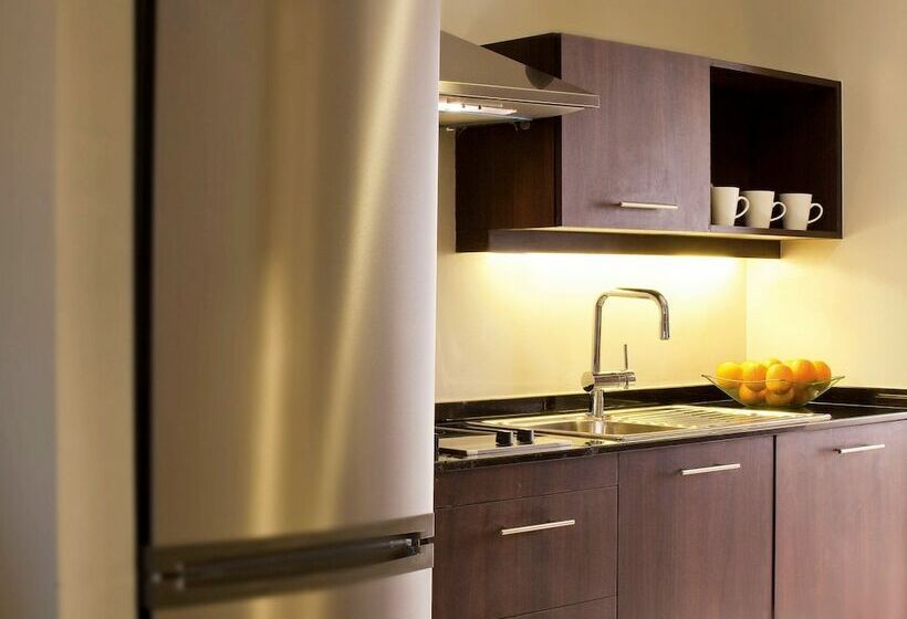 1 Bedroom Apartment, Mövenpick Hotel Apartments Al Mamzar Dubai